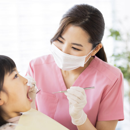 治すより、守る。予防歯科